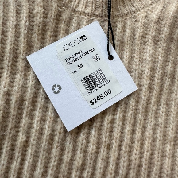 Joes woman’s sweater, size medium - Picture 4 of 5